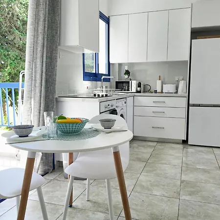 Diana Oasis 1b, Pool, Center Apartment Paphos