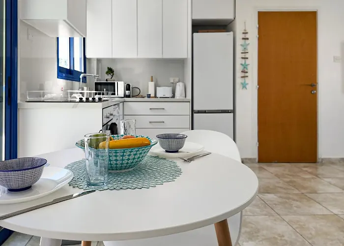 Diana Oasis 1b, Pool, Center パ フォス