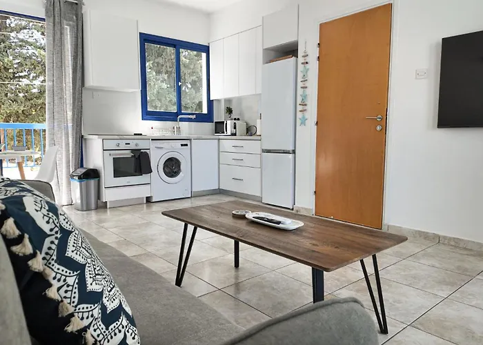 Diana Oasis 1b, Pool, Center アパート *