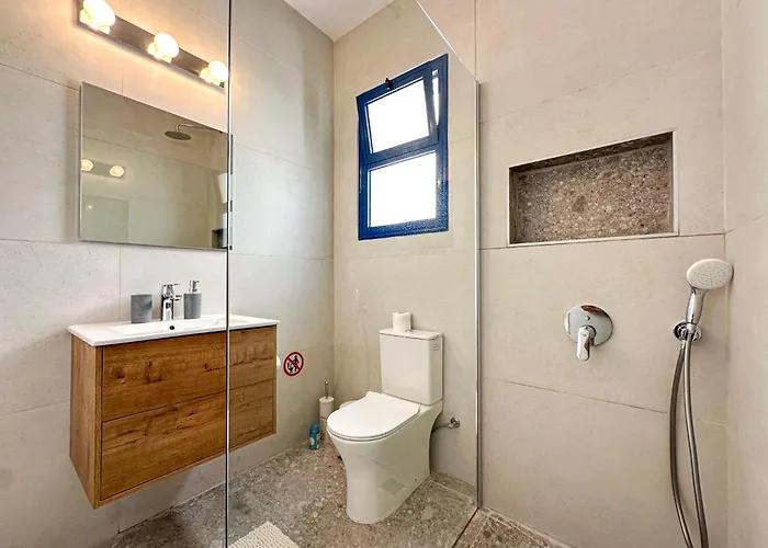 Diana Oasis 1b, Pool, Center パ フォス