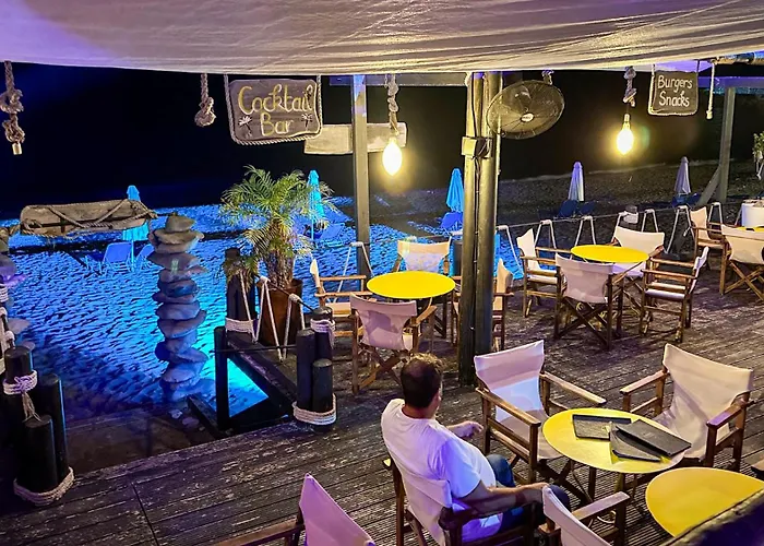 Diana Oasis 1b, Pool, Center アパート パ フォス