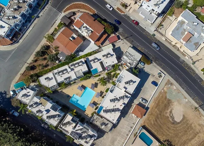 Diana Oasis 1b, Pool, Center * パ フォス