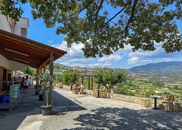 Diana Oasis 1b, Pool, Center